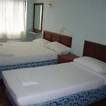 J &J Hotel