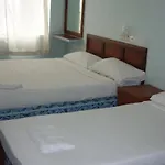 J &J Hotel