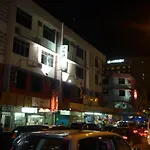 J &J Hotel